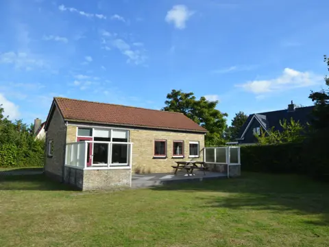 Vrijstaand vakantiehuis met riante tuin aan de rand van het bos