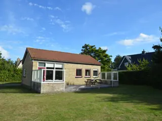 Vrijstaand vakantiehuis met riante tuin aan de rand van het bos