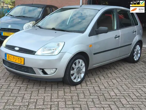 Ford Fiesta 1.4-16V Trend APK, 5 DEURS, INRUILKOOPJE!!
