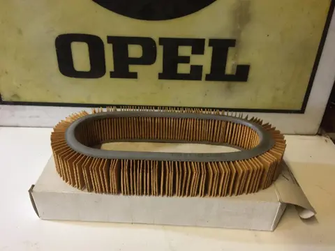 93152973 Luchtfilterelement Opel Kadett E