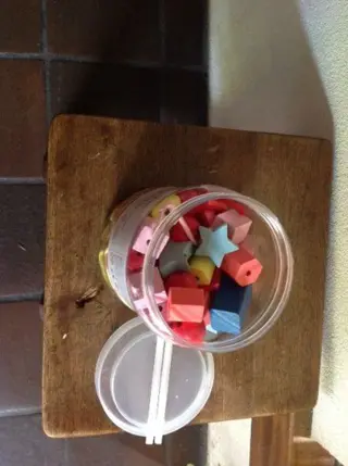 Creatief - rijgkaarten kralen, punniken enz.