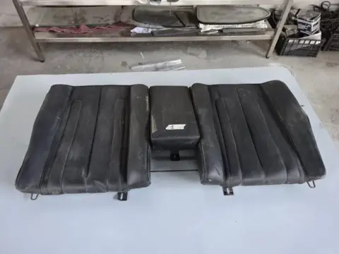 Rear seats for Ferrari 400
