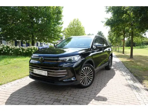 Volkswagen Tiguan 1.5 eHybrid Elegance Business | 360° Camera | Massage | IQ.LIGHT | Adaptive Cruise