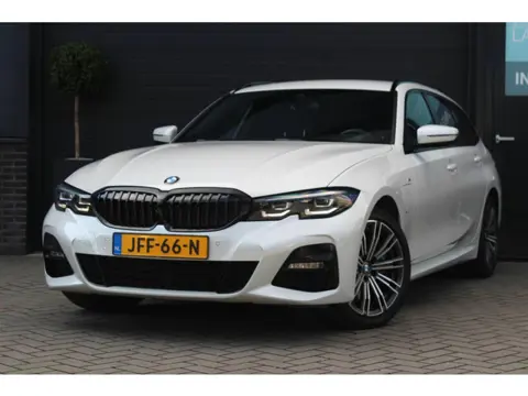 BMW 3 Serie Touring 330e M Sport | 18" L.M.| Keyless | Camera | Elektrische Achterklep | Stoelverwar