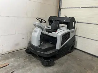 Nilfisk SW5500 opzit veegmachine Hybride LPG 2017 HL1043