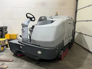 Nilfisk !! ER 1600 kubota diesel 2011 schrobmachine HL1046