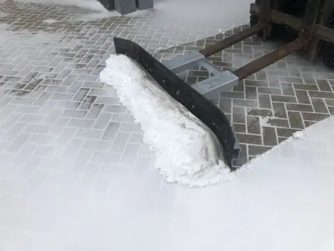 Sneeuwschuif rubberschuif HEFTRUCK modderschuif 175cm PVC-KATOEN/STAALINLAGE sneeuwschuif