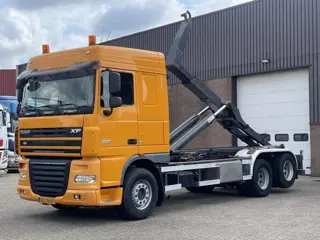 DAF XF 105 - 460 / Manual / Hooklift Haaksysteem Leebur / Euro5 / 6x2 / 675.347 KM / 10 Wheels / NL 