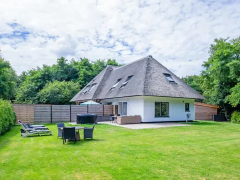 Vakantiehuis met privé jacuzzi op loopafstand van dorp en bos