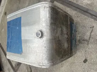 Diversen Hydrauliek tank l 70 b 45 h 62