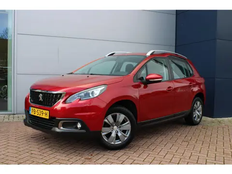 Peugeot 2008 1.2 PureTech Blue Lion Automaat Airco Navi Panoramadak Carplay Trekhaak 61.721km
