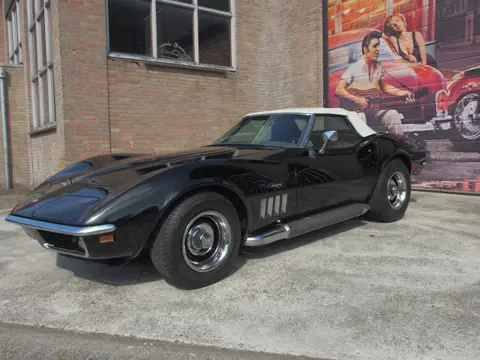 Chevrolet Corvette Stingray Een écht hele mooie en degelijke Stingray uit 1969, met nog de chromen b