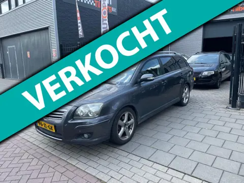 Toyota Avensis Wagon 2.2 D-4D Executive Business Trekhaak Airco