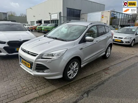 Ford Kuga 1.5 Titanium Styling Pack, Navi, Camera, NAP, Nette auto