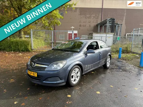 Opel Astra GTC 1.4 Edition LEUKE AUTO RIJDT EN SCHAKELT GOED