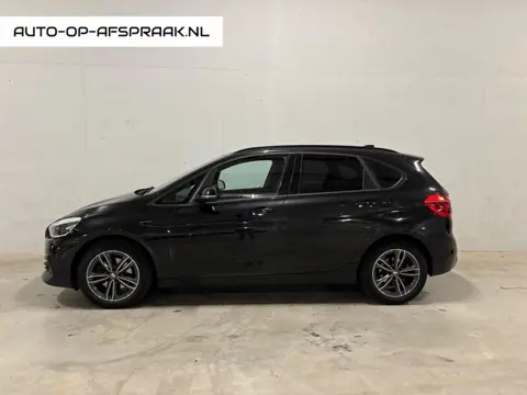 BMW 2-serie Active Tourer 220i High Executive Aut. Leer HarmanKardon