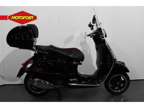 Vespa GTS 250 (bj 2016)