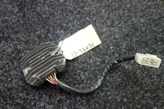 SPANNINGSREGELAAR Yamaha FAZER 600 1998 - 2000