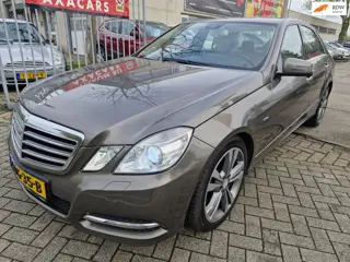 Mercedes-Benz E-klasse 300 CDI Avantgarde NETTE FRISSE AUTO ! MET NIEUWE APK !