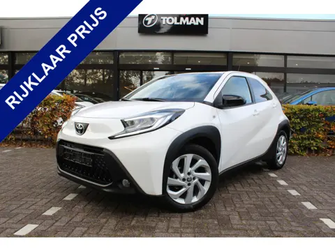 Toyota Aygo X 1.0 VVT-i MT First | Rijklaar | Stoelverw. | Clima | LED | Privacyglass | Apple/Androi