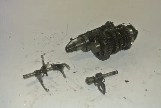 VERSNELLINGSBAK Triumph Sprint ST 955 1999 - 2005