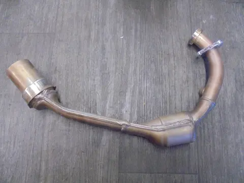 UITLAATBOCHTEN Husqvarna Svartpilen 125 2022 - 2023