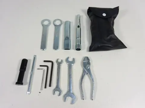 GEREEDSCHAPSET Suzuki DL 650 V STROM 2012 - 2014