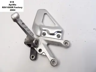 RECHTER SCHETSPLAAT Aprilia RSV 1000 2004 - 2010