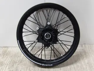 VOORVELG Husqvarna Svartpilen 401 2022 - 2023