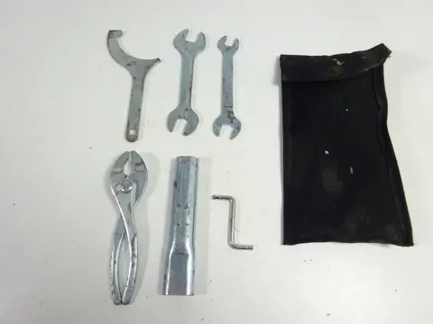 GEREEDSCHAPSET Kawasaki ER 6 2012 - 2015