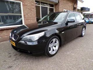 BMW 5-serie Touring 525i Automaat / Leder / Navi / Head Up