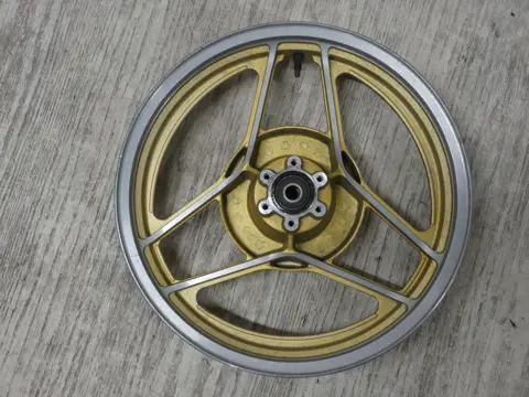 ACHTER VELG Suzuki GSX 750 1984 - 1986