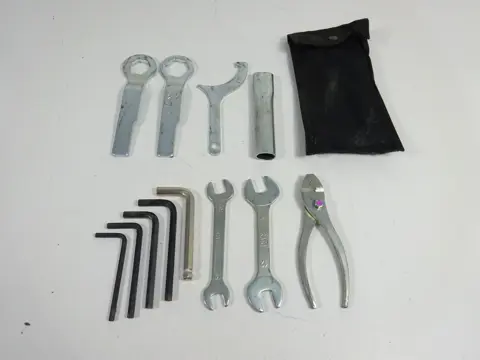 GEREEDSCHAPSET Kawasaki ER 6 2012 - 2015
