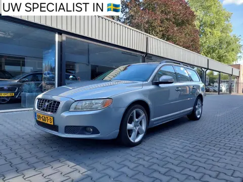 Volvo V70 2.5T Momentum Origineel NL Leer PDC Electrische achterklep Regensensor 18 inch Clima Cruis