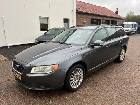 VOLVO V70 2.5T Summum Automaat Leder Stoelverwarming