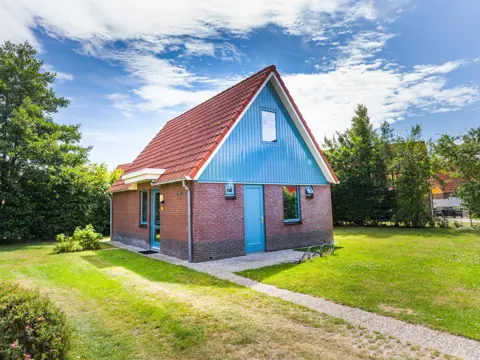 Vrijstaand vakantiehuis aan de Waddenzee en natuurgebied Utopia