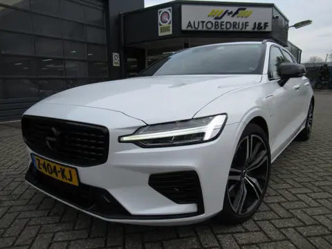 Volvo V60 2.0 T8 Twin Engine AWD R-Design / AUTOMAAT / NAV / Leder / Camera