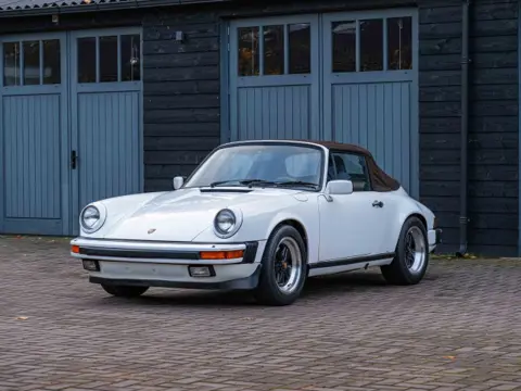 PORSCHE 911 cabrio 3.2 Carrera