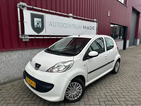 Peugeot 107 1.0-12V XR // 5-Deurs