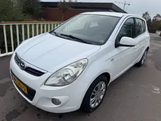Hyundai i20 1.2i DynamicVersion (bj 2009)