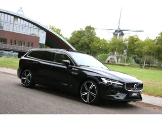 Volvo V60 2.0 T8 Plug-in Hybrid AWD Plus R-Line 341Pk Aut Full Options 1e eigenaar Panoramadak Trekh