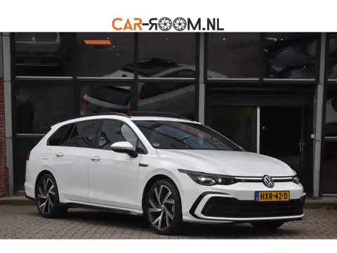 Volkswagen Golf 1.5 eTSI Variant 3x R Line Pano Keyless Lane Camera Trekhaak