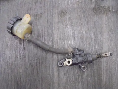 REMPOMP ACHTER Yamaha YZF R6 1998 - 2002