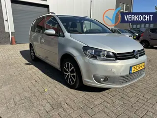 Volkswagen Touran VERKOCHT 1.6 TDI Highline VOL OPTIES LICHTE SCHADE!