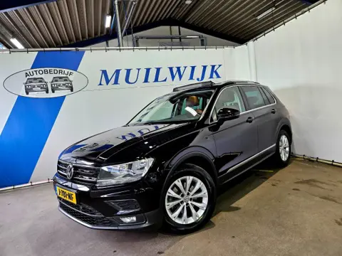 VOLKSWAGEN TIGUAN 1.5 TSI Comfortline Business / Panoramadak / Leder / NL Auto