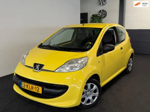 Peugeot 107 1.0-12V XR