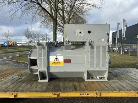 ABB AMG 560 S4 (bj 1998)