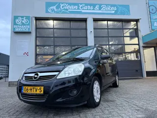 Opel Zafira 1.8 Cosmo (bj 2009)