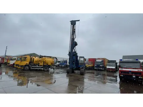 Liebherr 941 excavator with ABI driller (bj 1985)