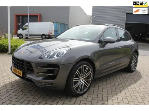 Porsche Macan 3.6 Turbo Panorama 400 PK